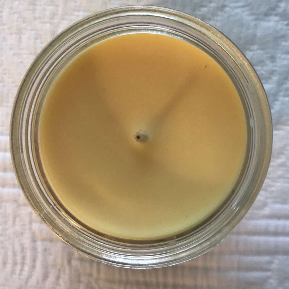 Discontinued New Bath & Body Works Iced Vanilla Woods Scented Jar Candle - Picture 2 of 6